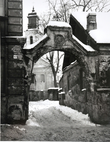 Vartai į Šv. Baltramiejaus bažnyčios kiemą. Vilnius I