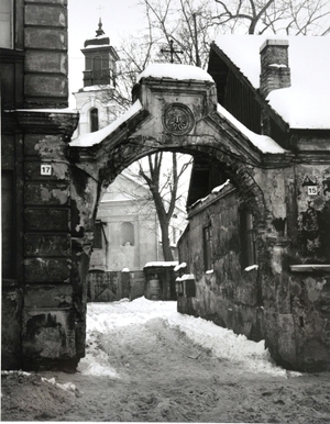 Vartai į Šv. Baltramiejaus bažnyčios kiemą. Vilnius I