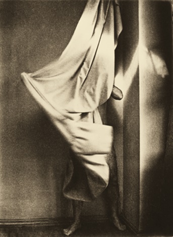 From cycle „Woman about Men“. A series of „ A Man and the drapery“ No. 7