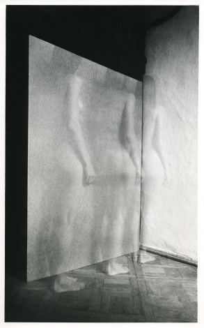 Nude, 17