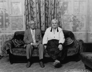 Anatolijus Serafimovičius su žmona. Iš ciklo „Kaimynai“